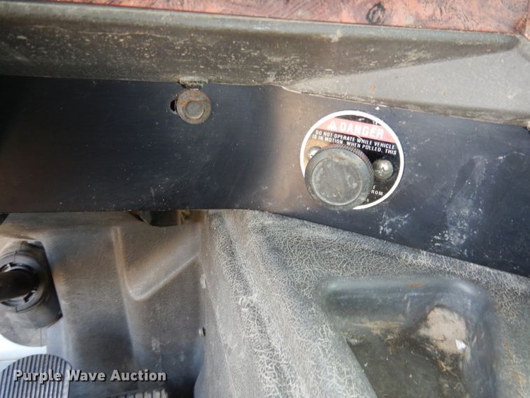 image for item DJ2896 2000 International 9200i  semi truck