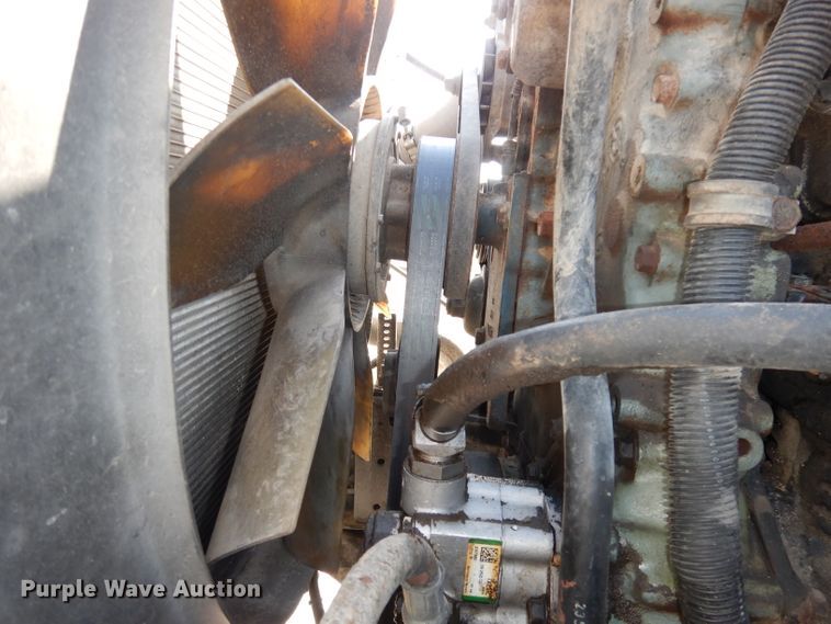 image for item DJ2896 2000 International 9200i  semi truck