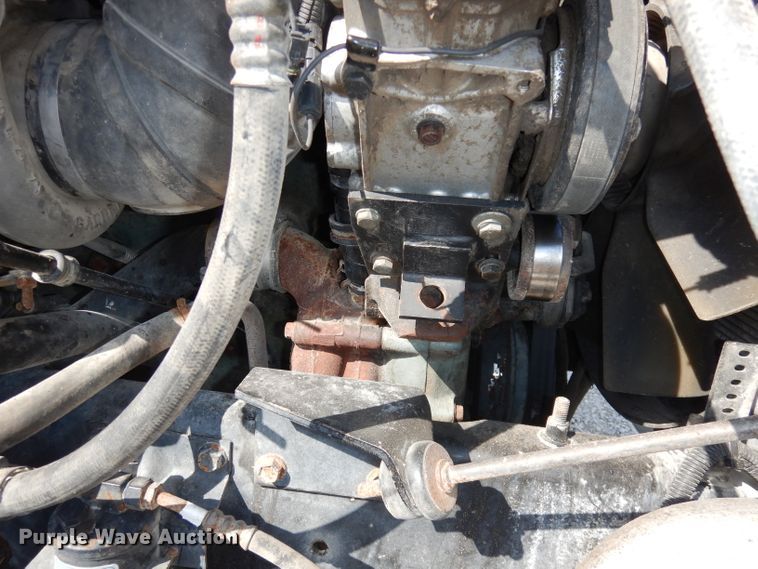 image for item DJ2896 2000 International 9200i  semi truck