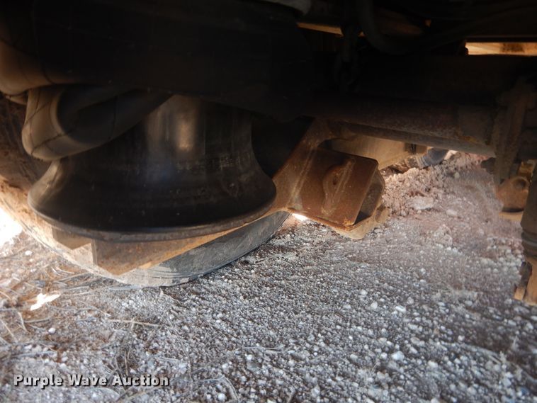 image for item DJ4961 2005 Nuttall drop deck oilfield trailer