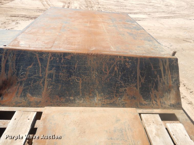 image for item DJ4961 2005 Nuttall drop deck oilfield trailer
