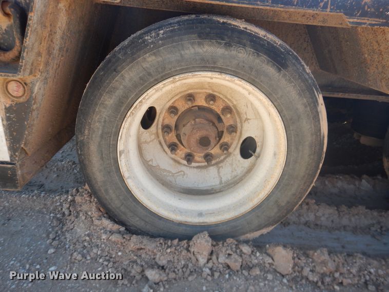 image for item DJ4961 2005 Nuttall drop deck oilfield trailer
