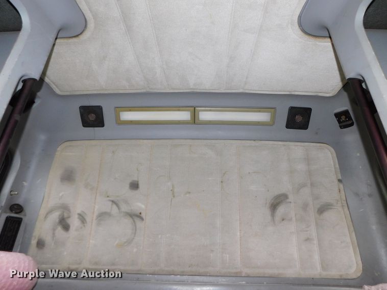 image for item DJ5966 1995 Freightliner FLD 120  semi truck