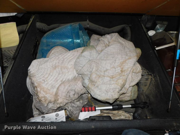 image for item DJ5966 1995 Freightliner FLD 120  semi truck