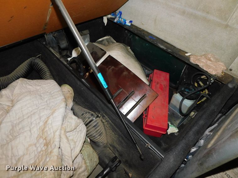 image for item DJ5966 1995 Freightliner FLD 120  semi truck