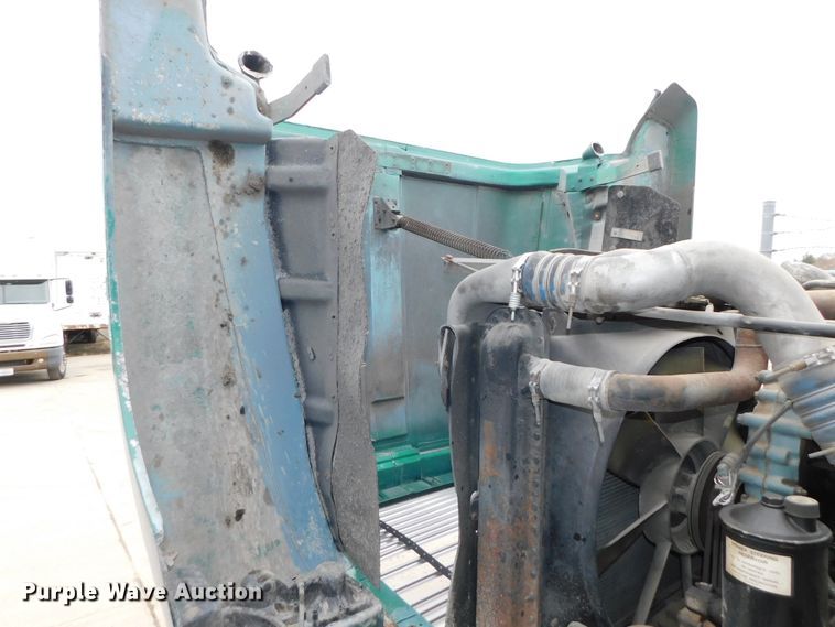 image for item DJ5966 1995 Freightliner FLD 120  semi truck