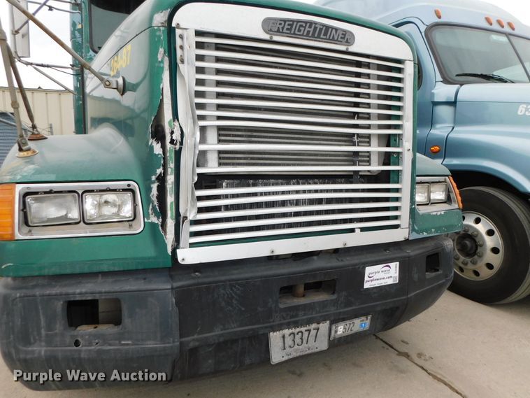 image for item DJ5966 1995 Freightliner FLD 120  semi truck