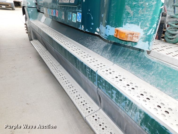 image for item DJ5966 1995 Freightliner FLD 120  semi truck