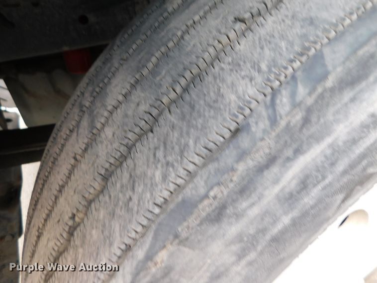 image for item DJ5966 1995 Freightliner FLD 120  semi truck