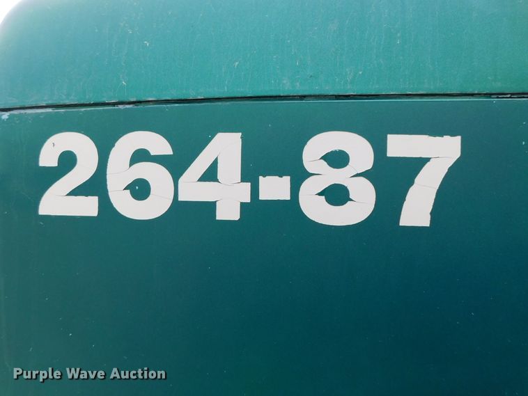 image for item DJ5966 1995 Freightliner FLD 120  semi truck