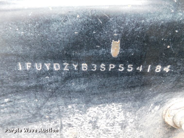 image for item DJ5966 1995 Freightliner FLD 120  semi truck