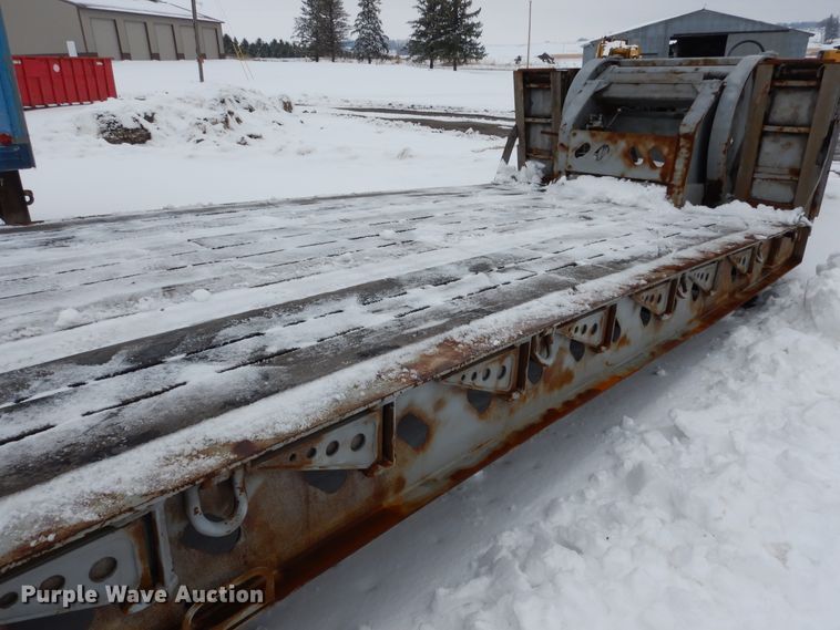 image for item DJ6038 2001 XL Specialized XL80HDG equipment trailer