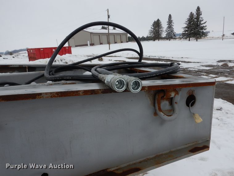 image for item DJ6038 2001 XL Specialized XL80HDG equipment trailer