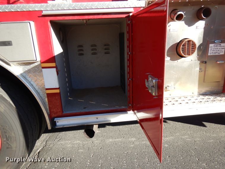 image for item DJ6068 2001 Engine One  pumper fire truck