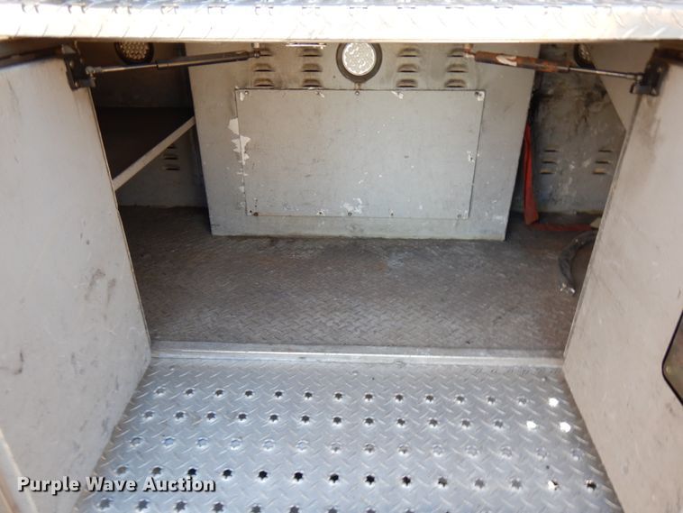 image for item DJ6068 2001 Engine One  pumper fire truck