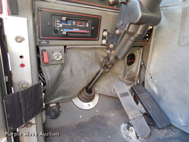 image for item DJ6068 2001 Engine One  pumper fire truck