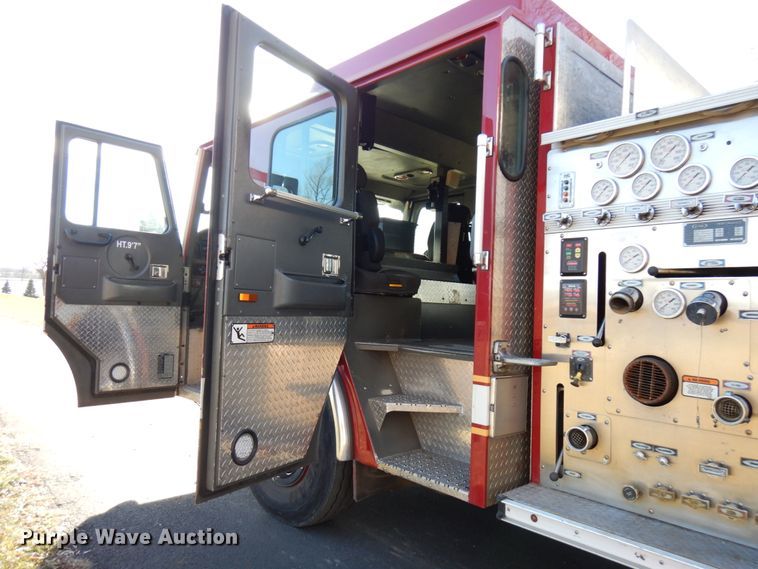 image for item DJ6068 2001 Engine One  pumper fire truck