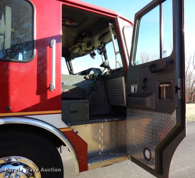 image for item DJ6068 2001 Engine One  pumper fire truck