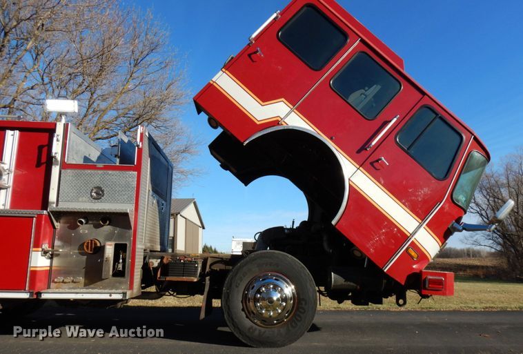 image for item DJ6068 2001 Engine One  pumper fire truck