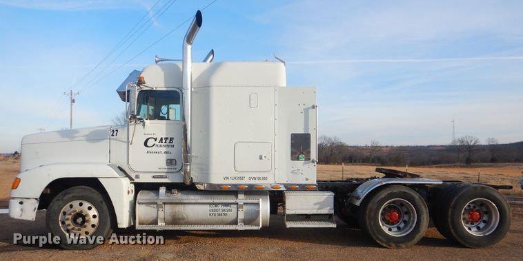 image for item DJ8613 2001 Freightliner FLD  glider kit semi truck