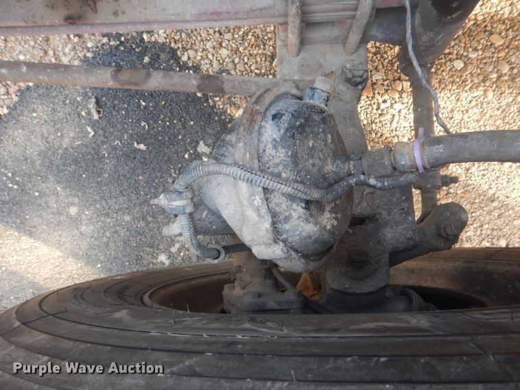 image for item DJ8613 2001 Freightliner FLD  glider kit semi truck