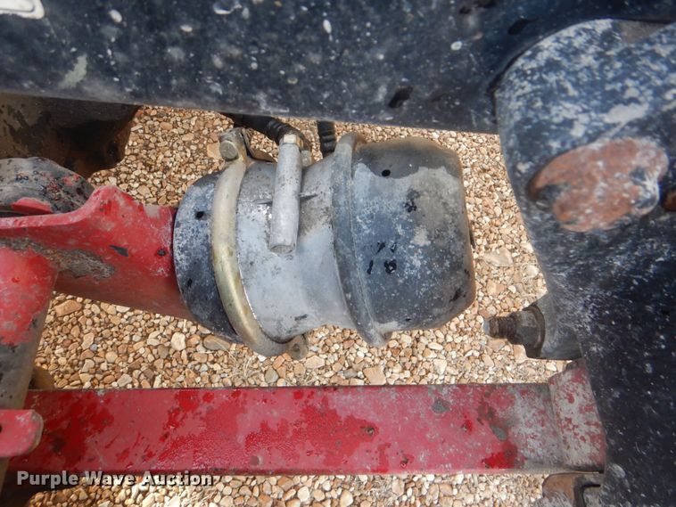 image for item DJ8613 2001 Freightliner FLD  glider kit semi truck