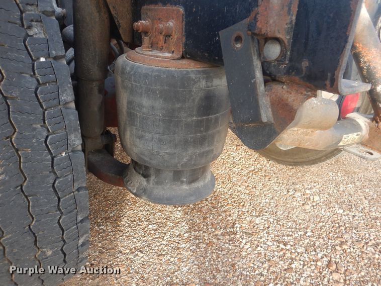 image for item DJ8613 2001 Freightliner FLD  glider kit semi truck