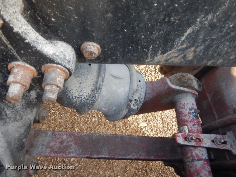 image for item DJ8613 2001 Freightliner FLD  glider kit semi truck