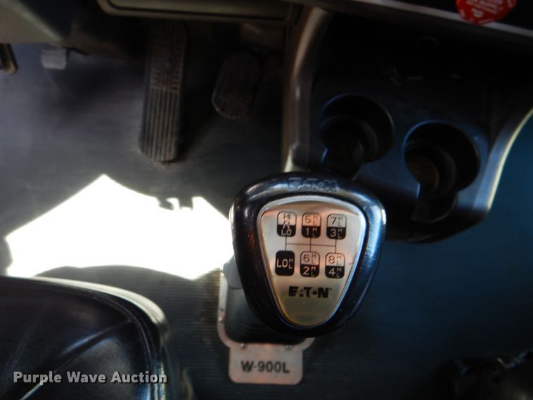 image for item DJ8713 2016 Kenworth W900  semi truck