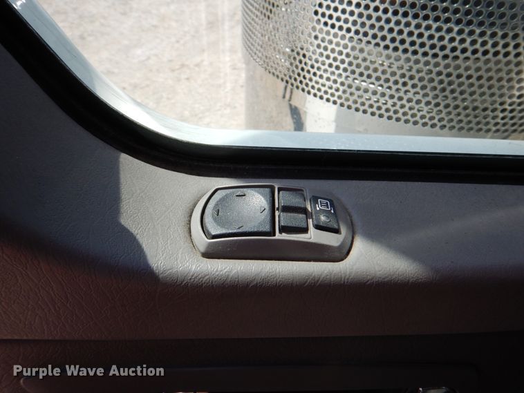 image for item DJ8713 2016 Kenworth W900  semi truck