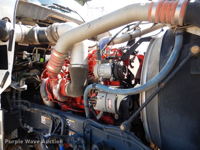 image for item DJ8713 2016 Kenworth W900  semi truck