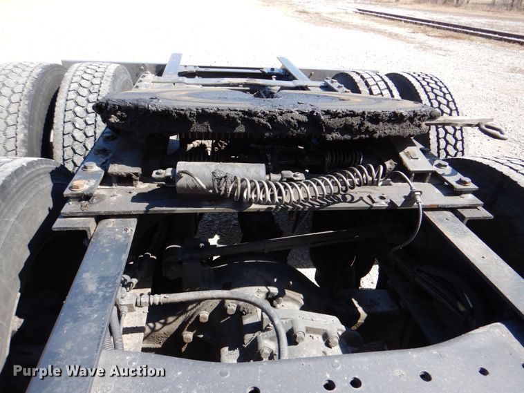 image for item DJ8713 2016 Kenworth W900  semi truck