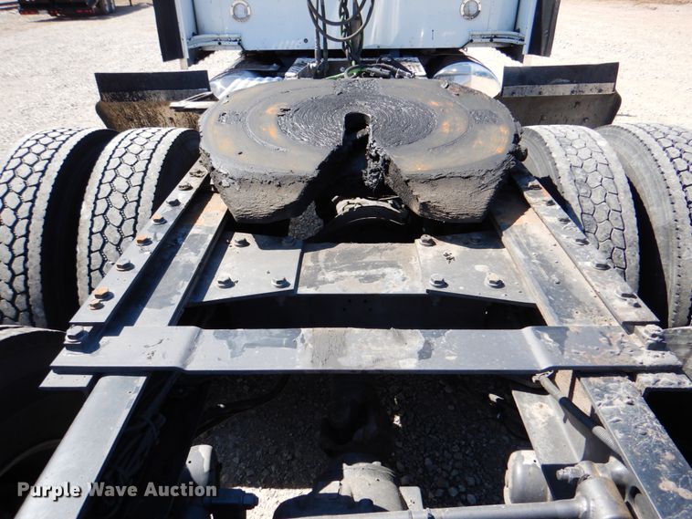 image for item DJ8713 2016 Kenworth W900  semi truck