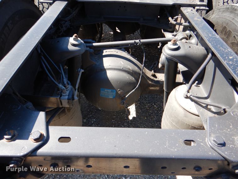 image for item DJ8713 2016 Kenworth W900  semi truck