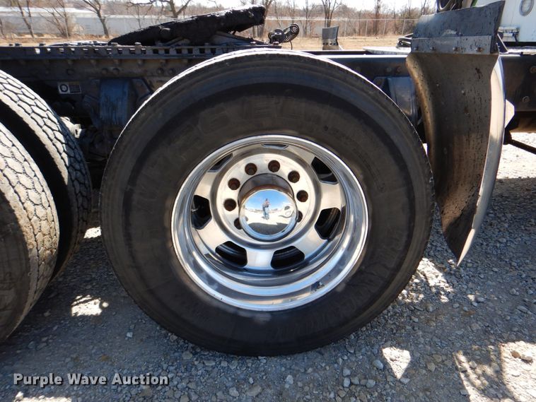 image for item DJ8713 2016 Kenworth W900  semi truck