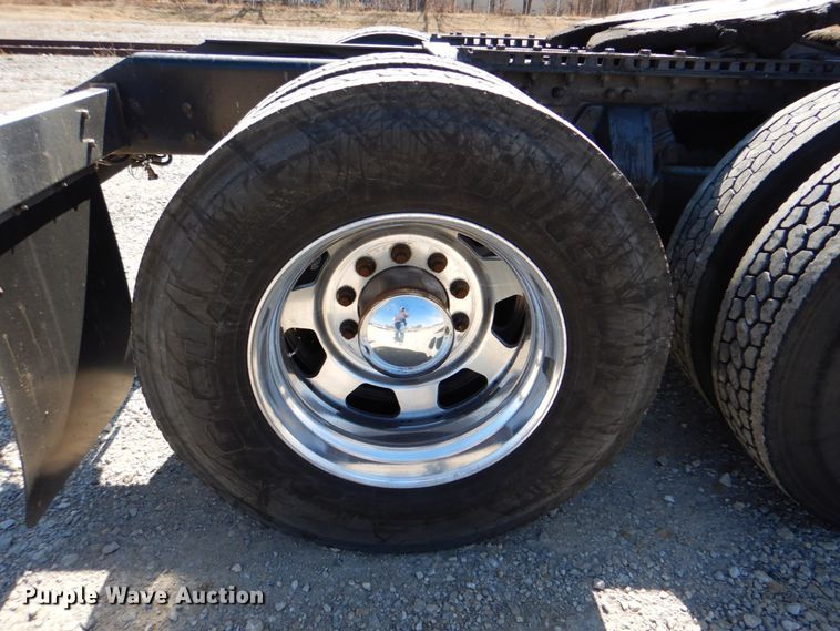 image for item DJ8713 2016 Kenworth W900  semi truck