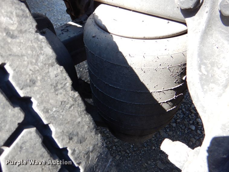 image for item DJ8713 2016 Kenworth W900  semi truck