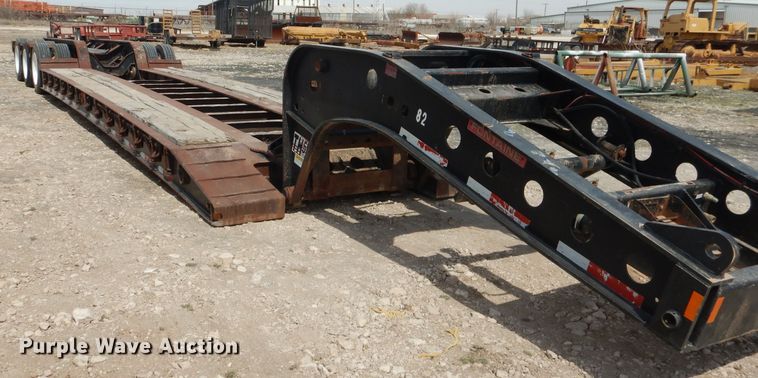 image for item DJ8824 2007 Fontaine 110000/49896 lowboy equipment trailer