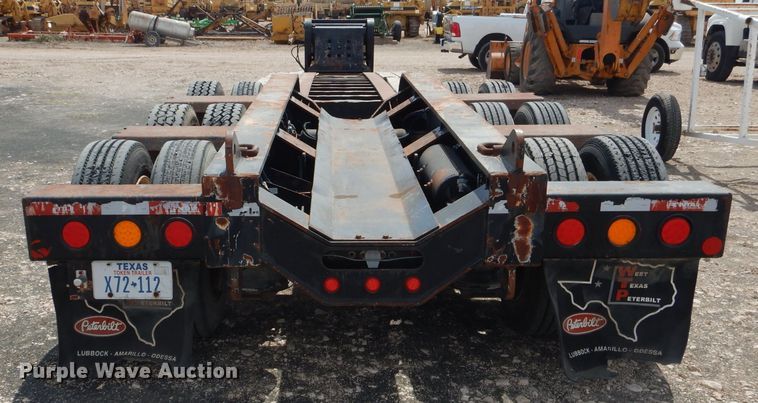 image for item DJ8824 2007 Fontaine 110000/49896 lowboy equipment trailer