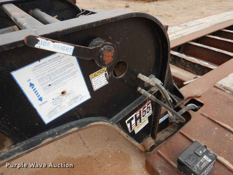 image for item DJ8824 2007 Fontaine 110000/49896 lowboy equipment trailer