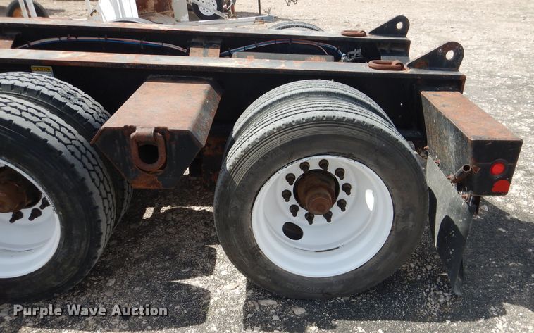 image for item DJ8824 2007 Fontaine 110000/49896 lowboy equipment trailer