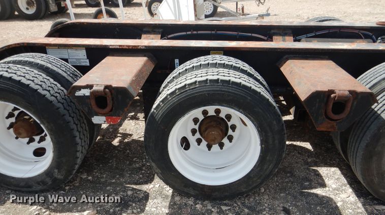 image for item DJ8824 2007 Fontaine 110000/49896 lowboy equipment trailer
