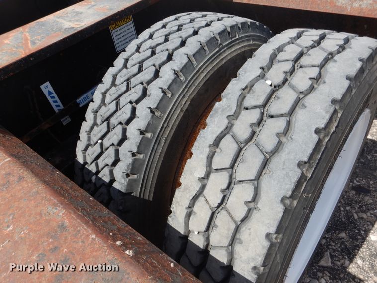 image for item DJ8824 2007 Fontaine 110000/49896 lowboy equipment trailer