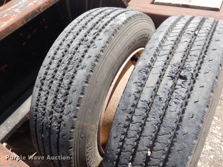 image for item DJ8824 2007 Fontaine 110000/49896 lowboy equipment trailer