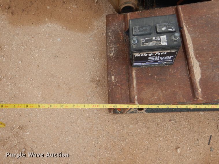 image for item DJ8824 2007 Fontaine 110000/49896 lowboy equipment trailer