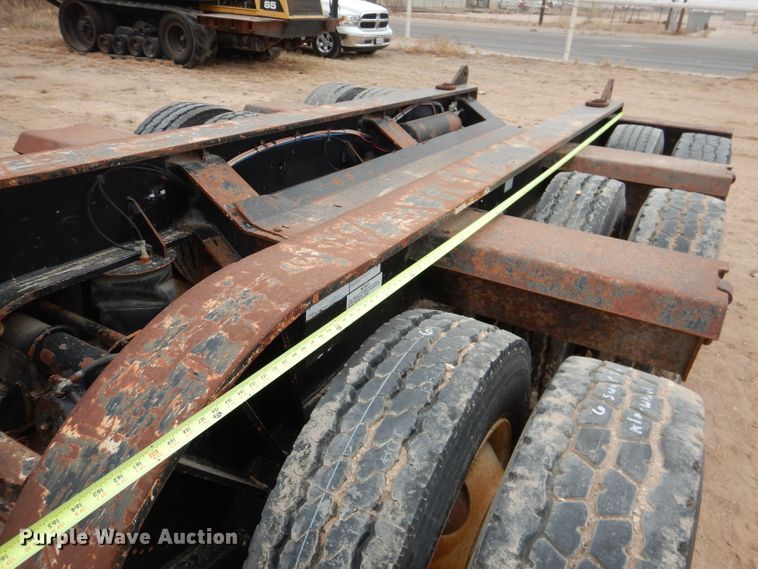 image for item DJ8824 2007 Fontaine 110000/49896 lowboy equipment trailer