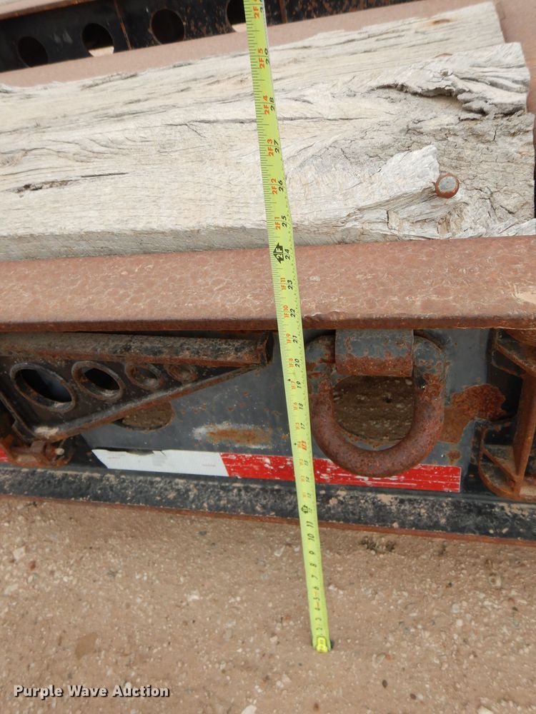 image for item DJ8824 2007 Fontaine 110000/49896 lowboy equipment trailer