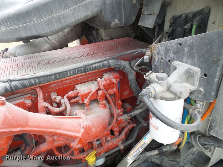 image for item DL0808 2005 International 9400i  semi truck