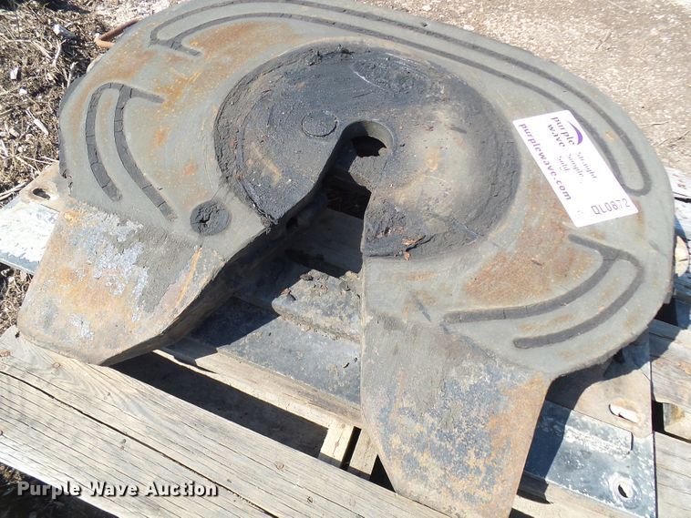 image for item DL0872 Fifth wheel plate