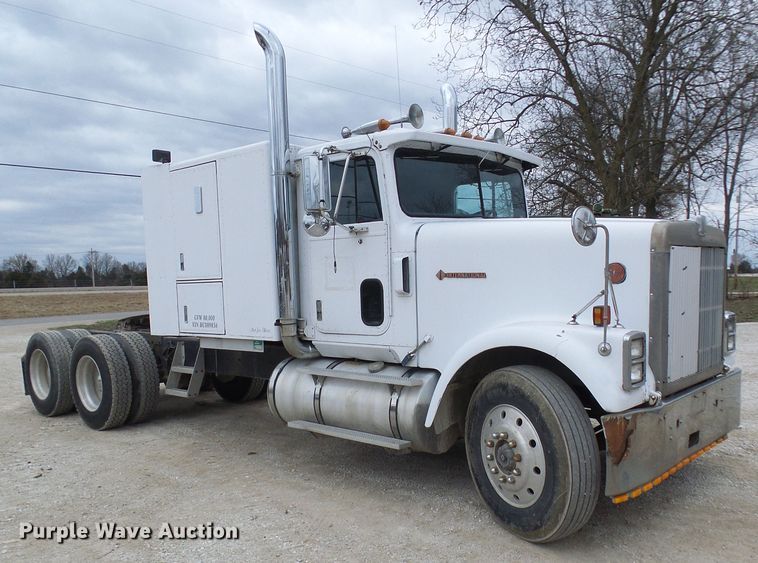 image for item DL0903 1987 International F9370  semi truck